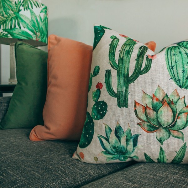 Poduszki dekoracyjne w liście, kaktusy