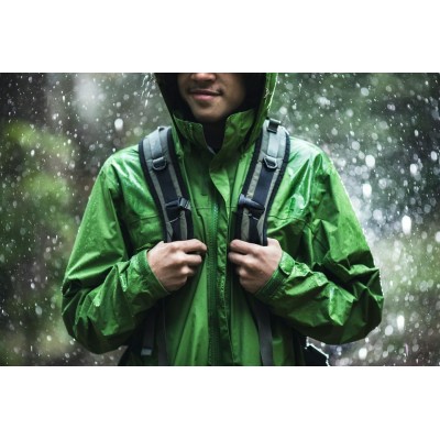 ortalion jako materiał do szycia odzieży outdoorowej – dlaczego jest niezastąpiony?
